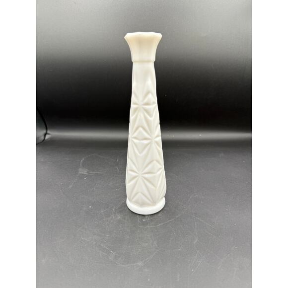 Vintage 1950s-60s White Milk Glass Starburst Mid Century Modern Vase - Picture 2 of 6